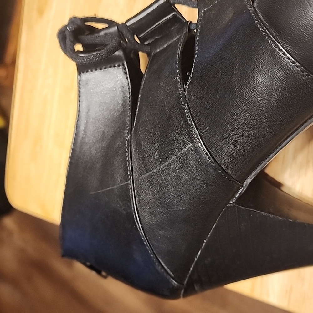 ✨5/$8✨ REBA MCENTIRE Shoes S5 - Picture 10 of 13